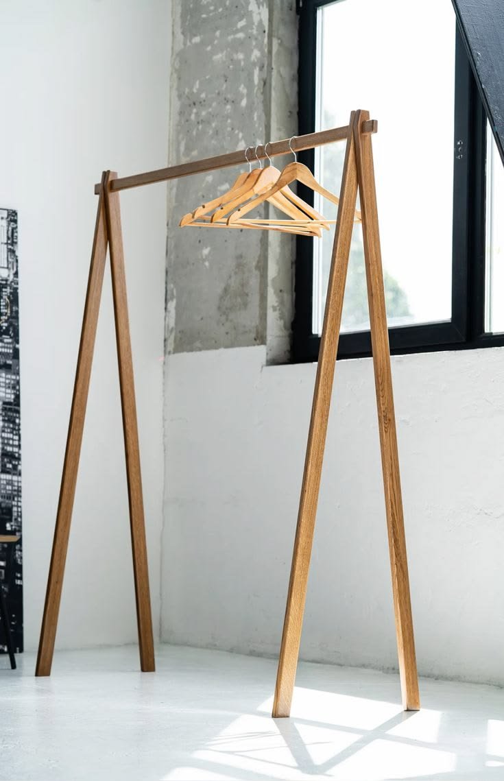 Simple clothing stand